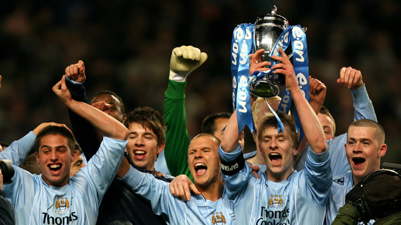 全欧哄抢！记者：利物浦切尔西曼城热刺关注19岁前锋迪奥曼德，标价一亿（记者：欧洲豪门围抢！利物浦、切尔西、曼城与热刺盯上19岁锋线新星迪奥曼德，标价达一亿）