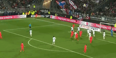 伯爵宫梦碎？切尔西站在球场抉择的十字路口（伯爵宫梦想搁浅？切尔西抵达球场取舍的分岔口）