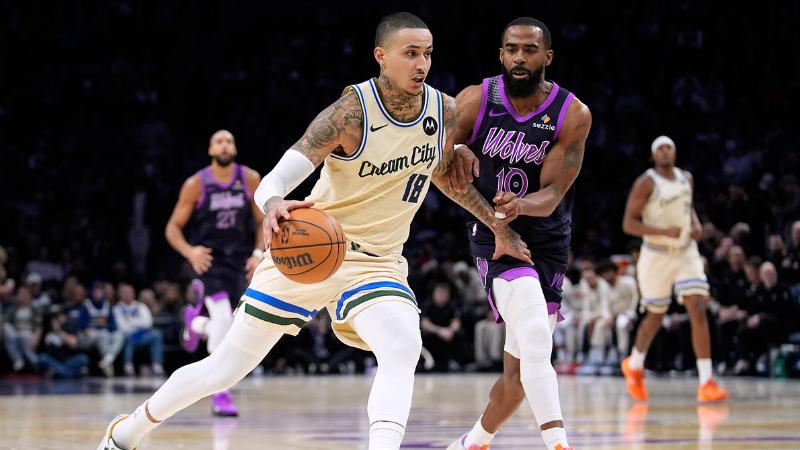 媒体人谈小杨被打脸但没吹：原以为世上只有CBA裁判才能吹出种球（媒体人：小杨被打脸却无哨，原以为只有CBA裁判会这么判）