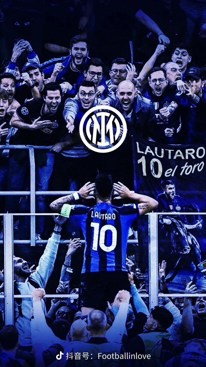 埃因霍温主帅：斯洛特会扭转局面，利物浦需要捏合优秀的球员（埃因霍温主帅：看好斯洛特力挽狂澜，利物浦需尽快磨合精英阵容）