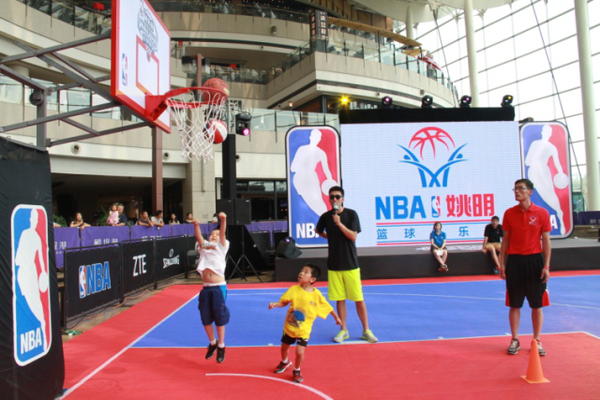 记者：曼联赛季结束可清理11人，能节省出208万英镑周薪（记者：曼联赛季结束后或清洗11人，预计节省208万英镑周薪）