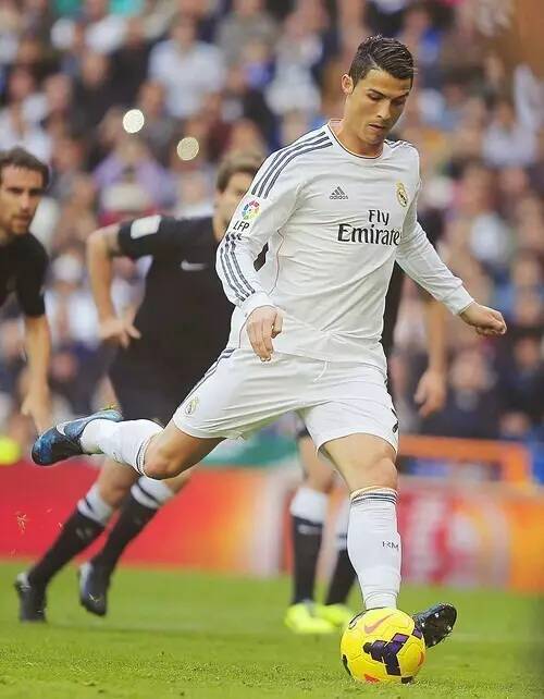 记者：迈阿密国际租借的前锋阿连德已被推荐给河床