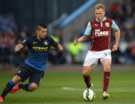 2-1，25岁英格兰国脚一剑封喉，率队2连胜反超切尔西，逼近前三