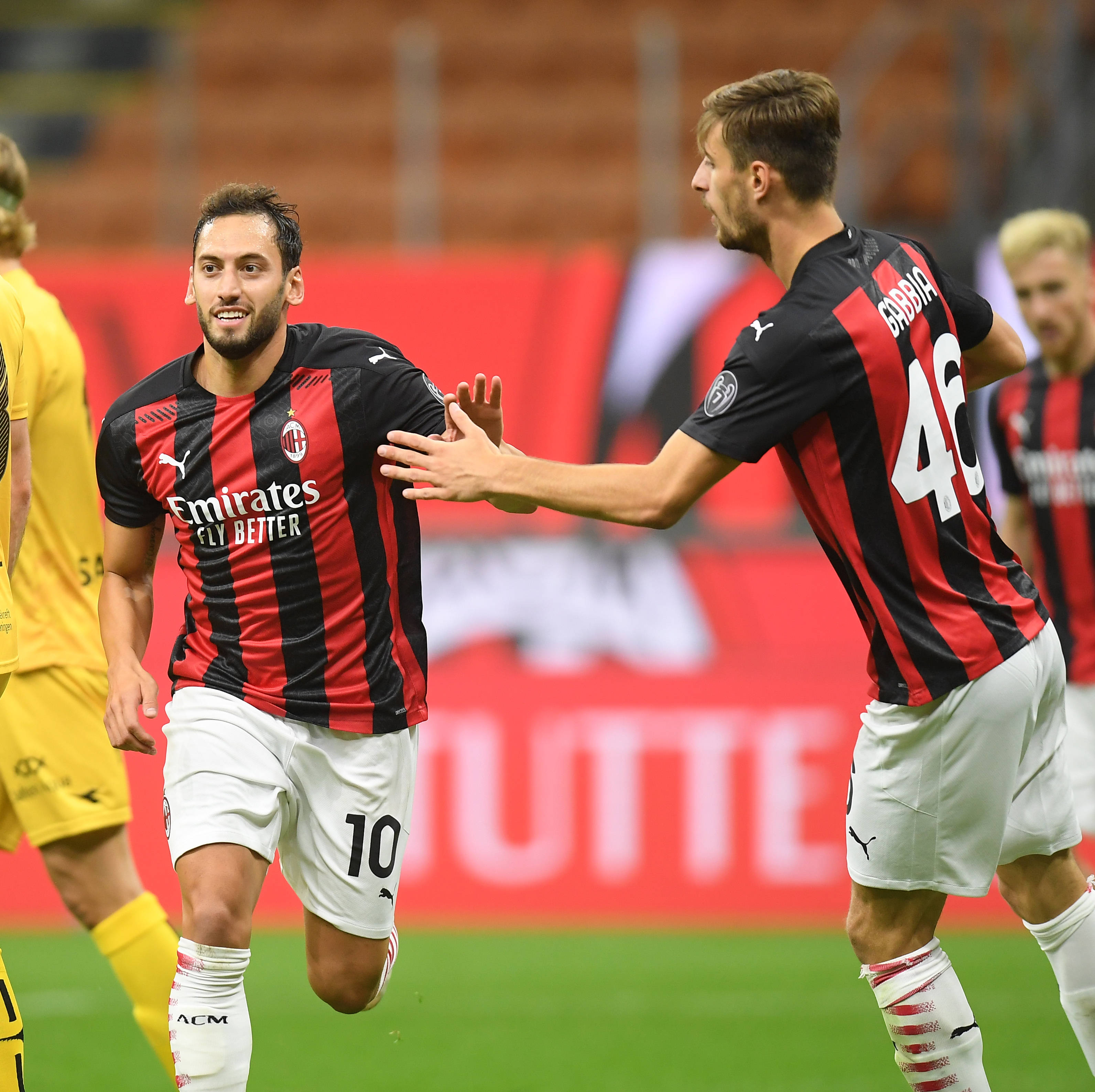 WBC撤销特伦斯·克劳福德世界拳王头衔，因其未支付认证费用，引发争议并导致空缺。（WBC因未缴认证费剥夺特伦斯·克劳福德拳王头衔，争议四起并留空缺）